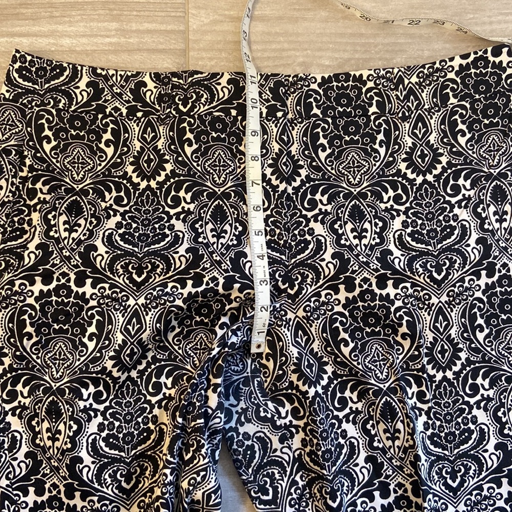 Ann Taylor black and white patterned slacks in women’s size 18 - Picture 3 of 8